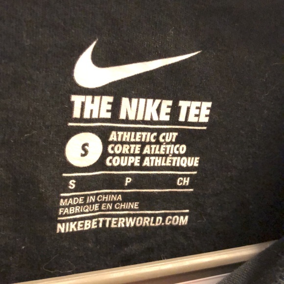 🔥2 for $10🔥 Nike T-shirt - Picture 2 of 2